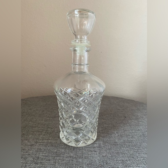 Small Glass Decanter Diamond Pattern 9.5”H - Picture 1 of 11